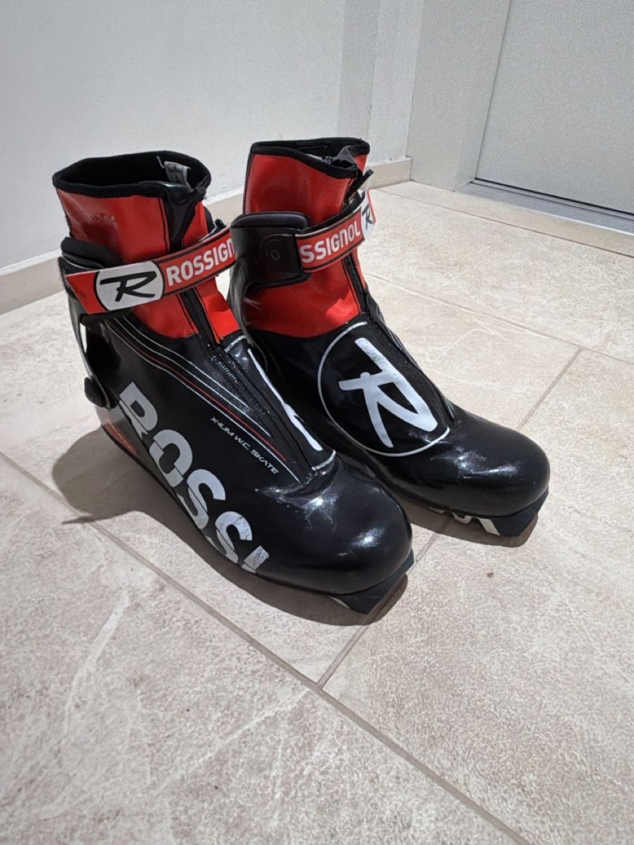 Rossignol Herrenschuhe: Rossignol X-IUM WC Skate Schuhe, Grösse 43 – Neu (gemäss Beschreibung) aus Obersaxen von jen_6dnw