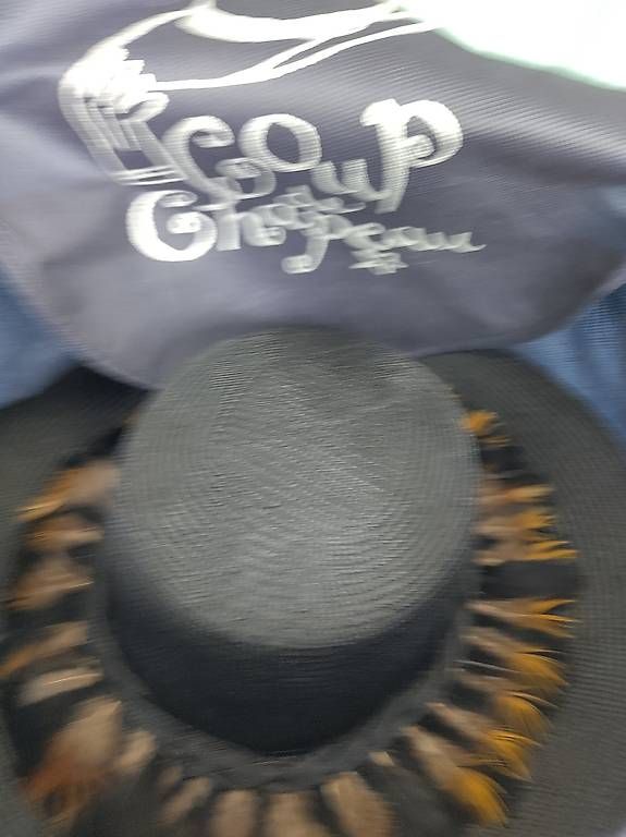 Copricapi, berretti & cappellini: Chapeau femme neuf – Nuovo e nell'imballaggio originale da Petit-Lancy venduto da chevalier 3