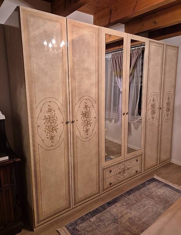 Lits: Chambre complète – D'occasion à Le Pâquier NE par kat_xh6t 1