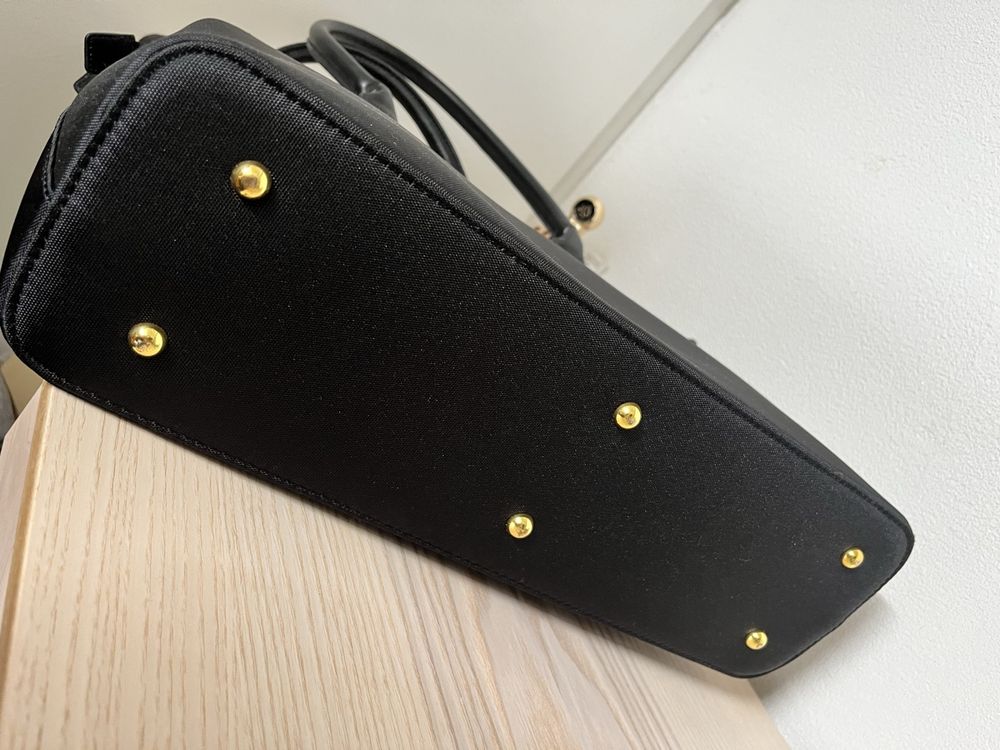 Borse: HP Chic Black Laptop Bag – Nuovo (secondo la descrizione) da Stäfa venduto da lule0203 2