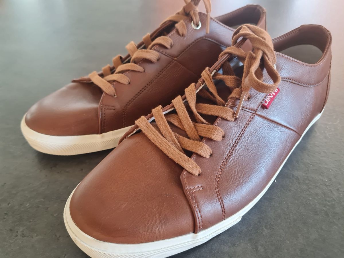 Levi's Scarpe da uomo: Levi‘s Sneaker Braun Grösse 43 – Usato da Zürich venduto da Juancarlos1 1