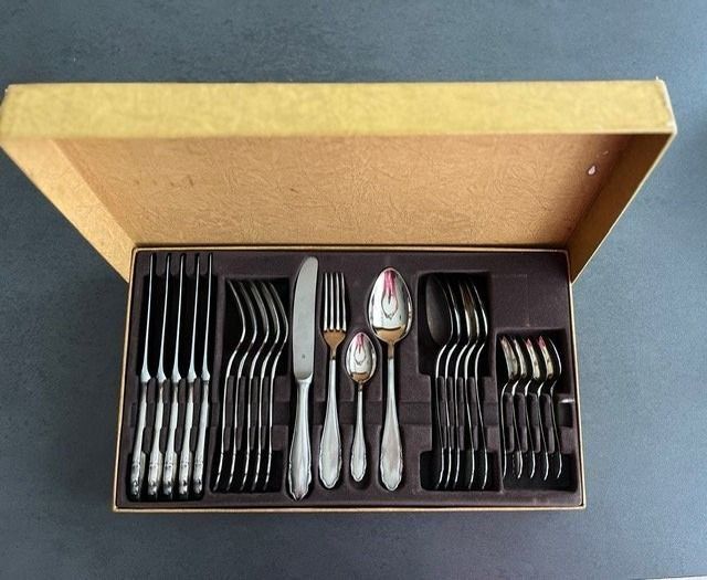 Set di posate: Service de table, couverts, en plaqué argent, neuf – Nuovo (secondo la descrizione) da Meyrin venduto da Abac007
