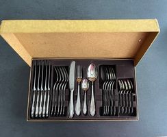 Service de table, couverts, en plaqué argent, neuf