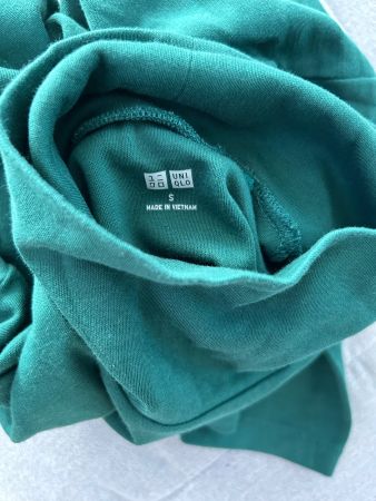 Uniqlo Pulli S