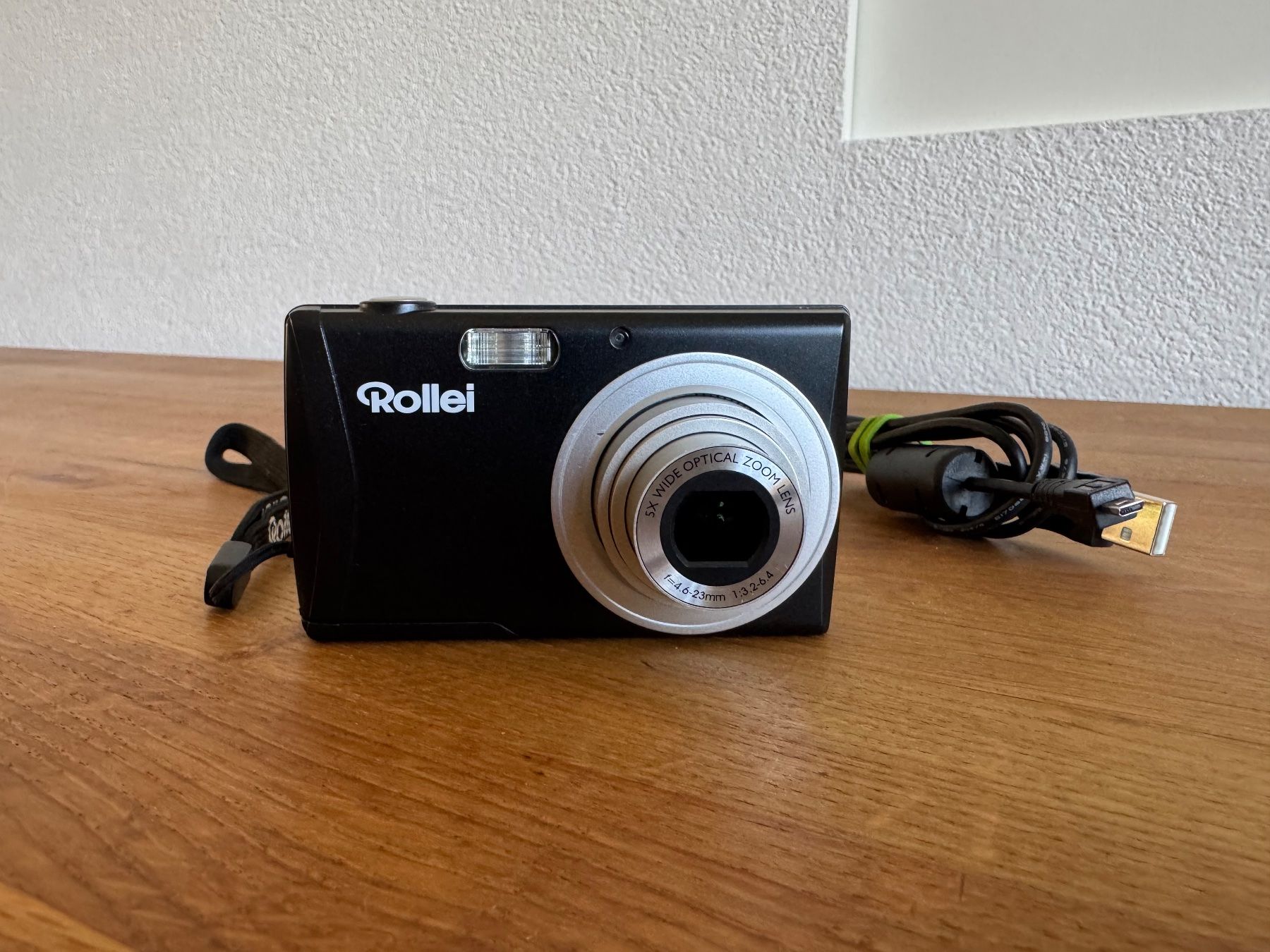 Rollei Fotocamera: ROLLEI Compactline 800 Digitalkamera Schwarz,... – Usato da Frauenfeld venduto da mani.s