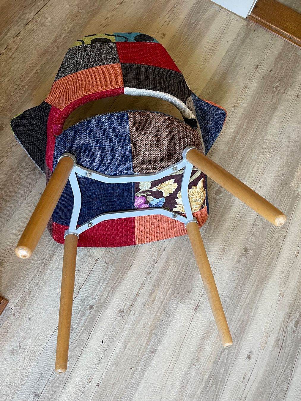 Livique Sedie: Armlehnstuhl Patchwork Design Holzbeine gebraucht – Usato da Niedergösgen venduto da MacWinder 6