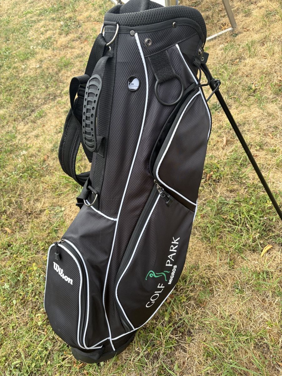 Wilson Taschen: Golf Bag Wilson schwarz neuwertig – Gebraucht aus Lenzburg von flyfun