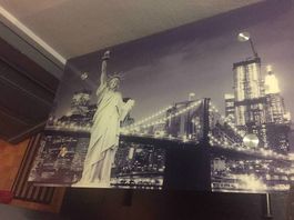 Table New York et statue de la liberté