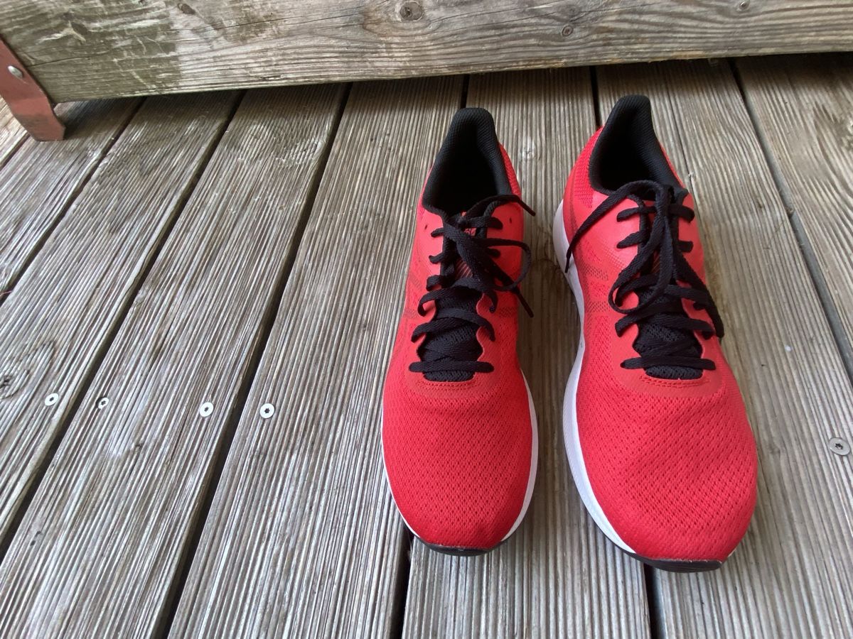 Asics Scarpe da uomo: Neue Turnschuhe von Asics, Grösse 44,5 – Nuovo (secondo la descrizione) da Murten venduto da Defender10 3