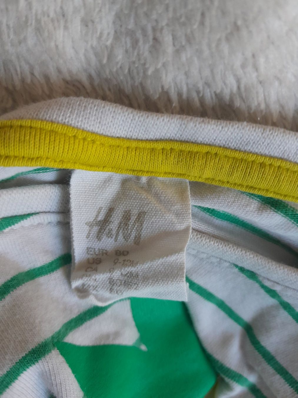 H&M Camicette, T-shirt & Top: Mädchen Shirt Grösse 80 – Usato da Worb venduto da Osterthal 2
