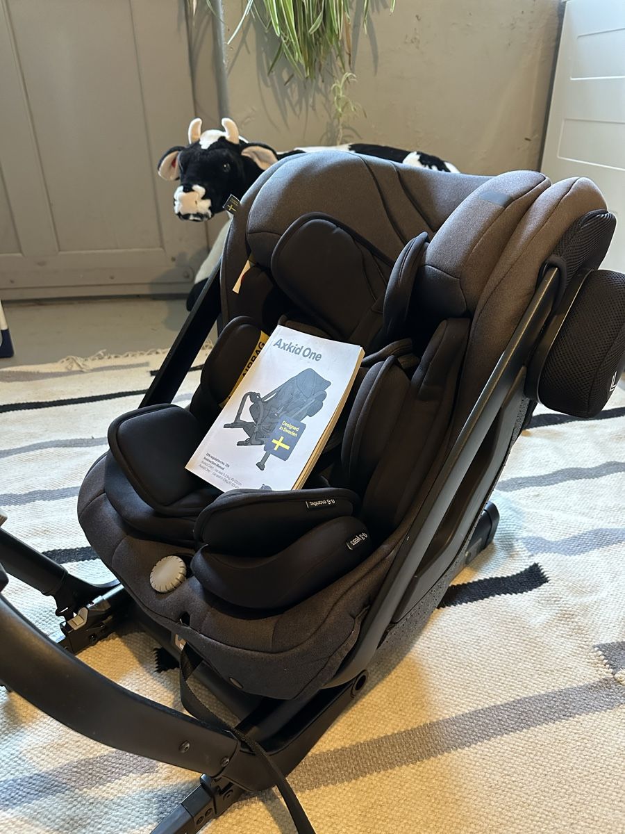 Sièges auto: Kindersitz Axkid ONE 2 – D'occasion à Grenchen par ast_pl5d 6