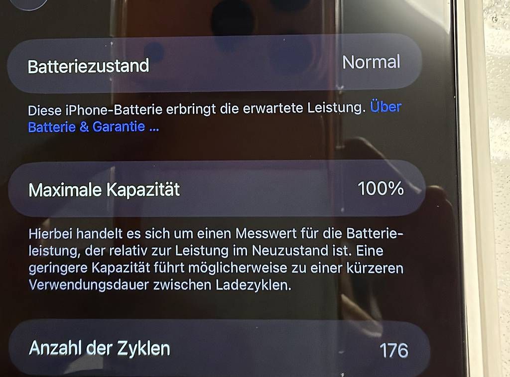Telefoni cellulari / Smartphones: iPhone 16 Pro Max Black Titanium  256GB – Usato da Dübendorf venduto da Handyoutlet 3