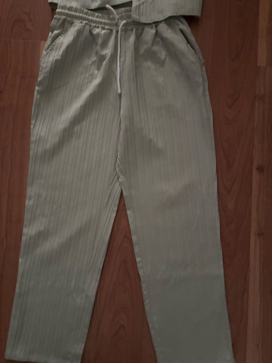 Costumes: Luftiger 2-Teiler – Neuf (Voir description) à Dübendorf par dor_2yvd 2