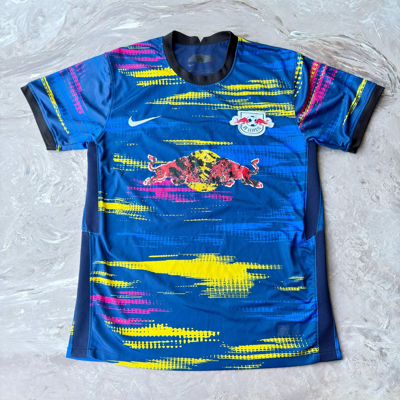 Nike Maillots de corps & Pantalons: Maillot Nike RB Leipzig – D'occasion à Thônex par Suisse.Shopping