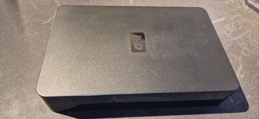 Western Digital Dischi rigidi: WD My Book 2TB Externe Festplatte – Usato da Dinhard venduto da Doggybag