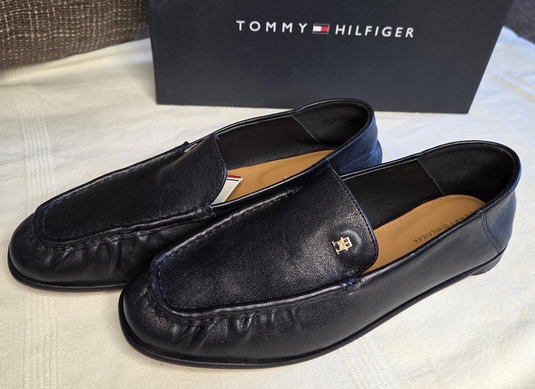 Tommy Hilfiger Damenschuhe: Tommy Hilfiger Loafer – Neu und originalverpackt aus Leissigen von ali_k9v8