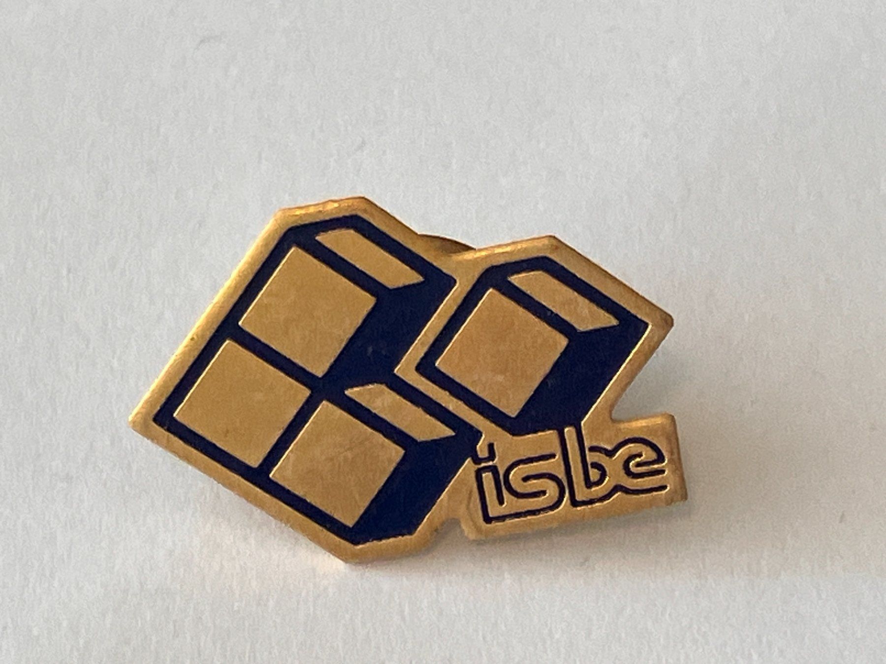 Placchette & Badge: 1 Pin ISBE – Usato da Basel venduto da djwwpp