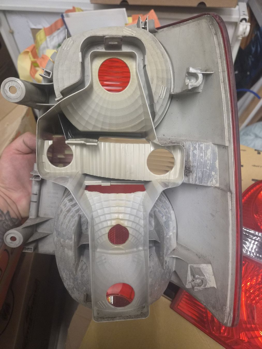 VW Fari: VW Touran 2003 Rücklichter – Usato da Aarwangen venduto da sit_sr8m 1