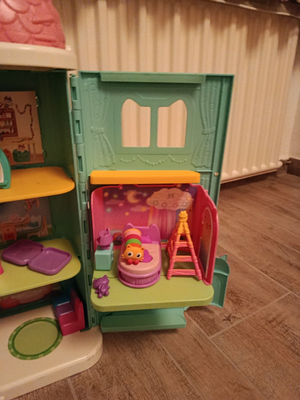 Puppenhäuser & -möbel: Gabby's Puppenhaus mit Figuren – Gebraucht aus Nürensdorf von iev_65nc 4