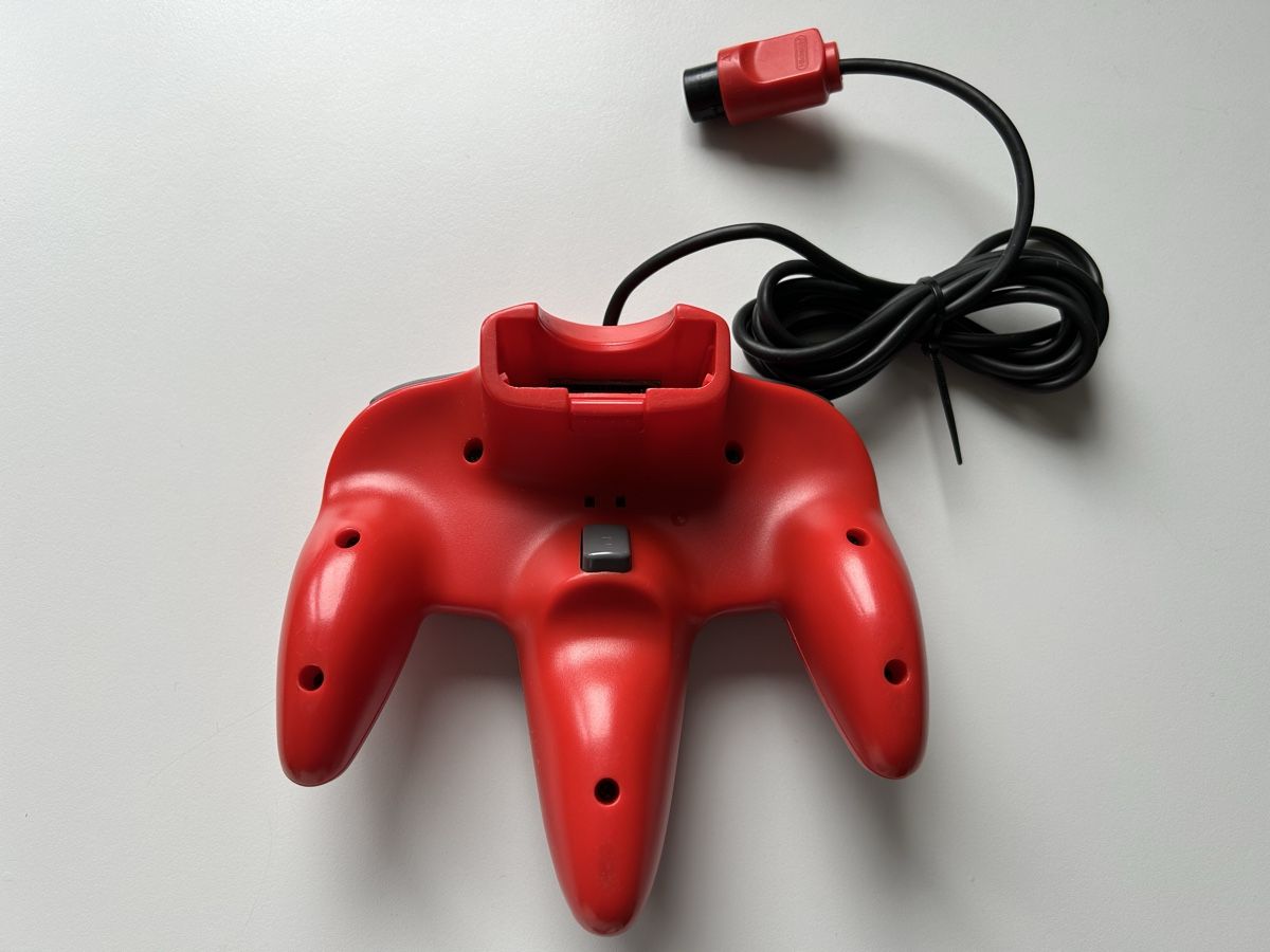 Nintendo Console: Nintendo 64 N64 Original Kontroller Rot – Usato da Belp venduto da retrovideogamers 2
