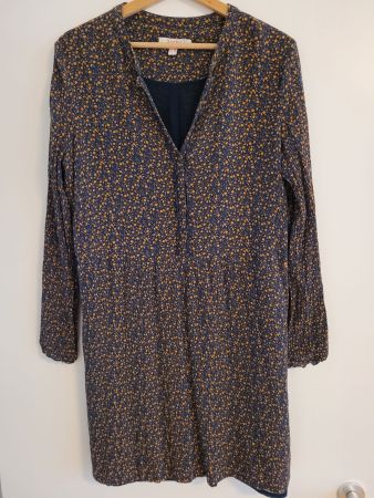 Esprit Kleid Grösse 40 - gemustert und sehr gemütlich!