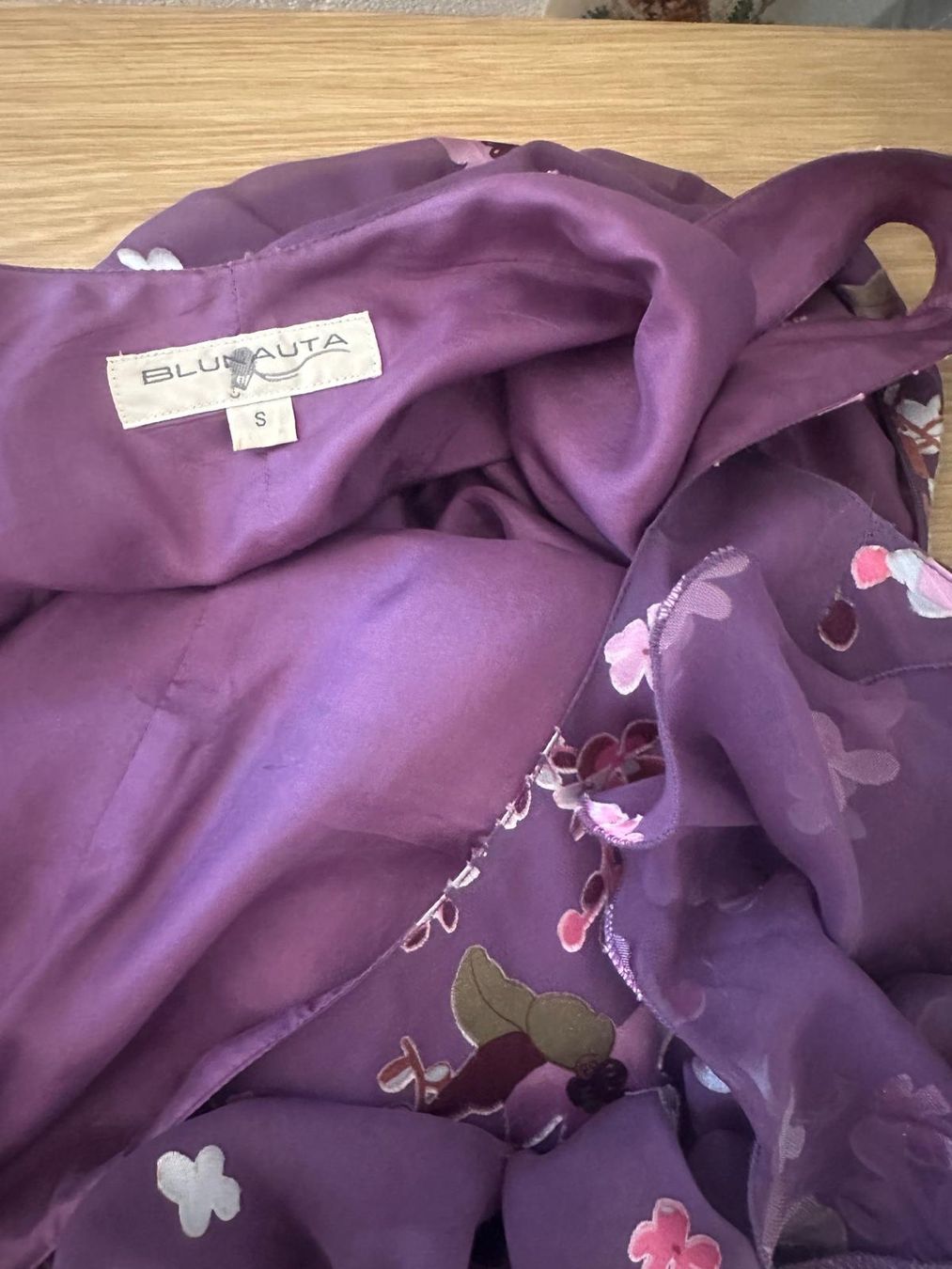 Vestiti: Seidenkleid von BLUNAUTA – Usato da Neuhausen venduto da Lechasseur 5