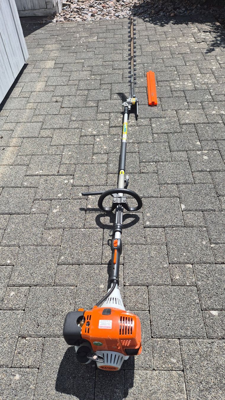 Toutes les machines: Stihl KM 130/R Heckenschere – D'occasion à Lostorf par bebasa