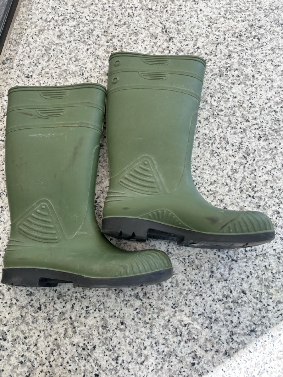 Herrenschuhe: Gummistiefel grün Grösse 42 gebraucht – Gebraucht aus grüningen von Luchs07 1