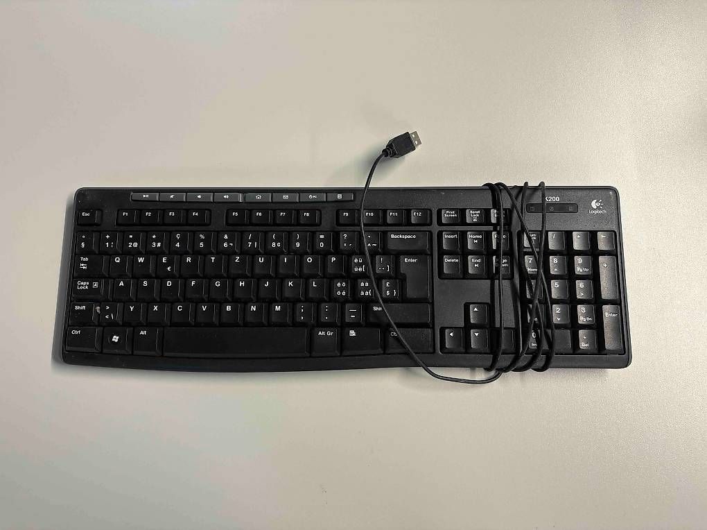 Logitech Tastiere: Tastiera Logitech K200 – Usato da Oggio venduto da chi_7gpd