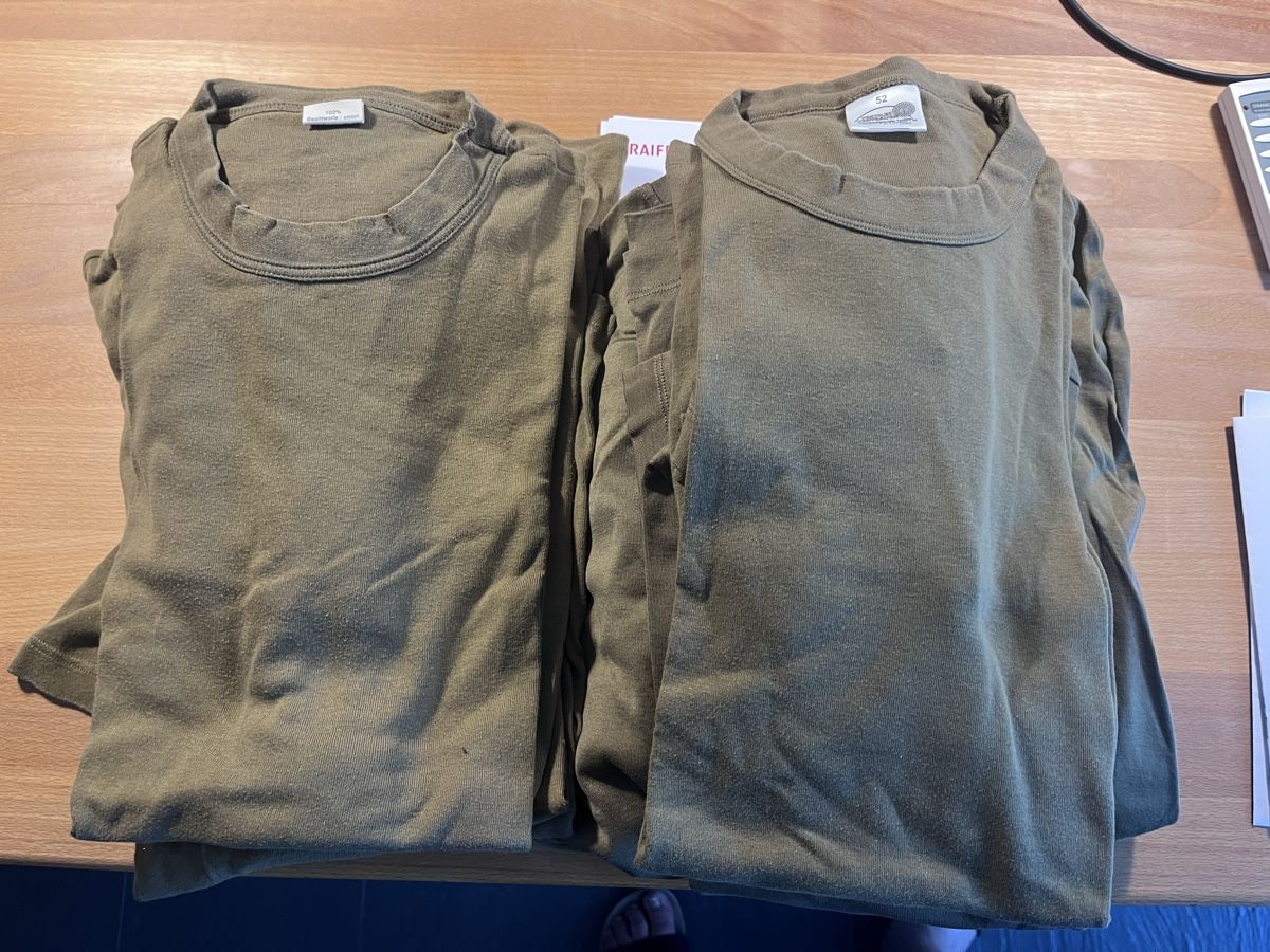 Schweizer Armee Lotti di vestiti: Armee T-Shirts & Gnägi – Usato da Bünzen venduto da Mammamia79