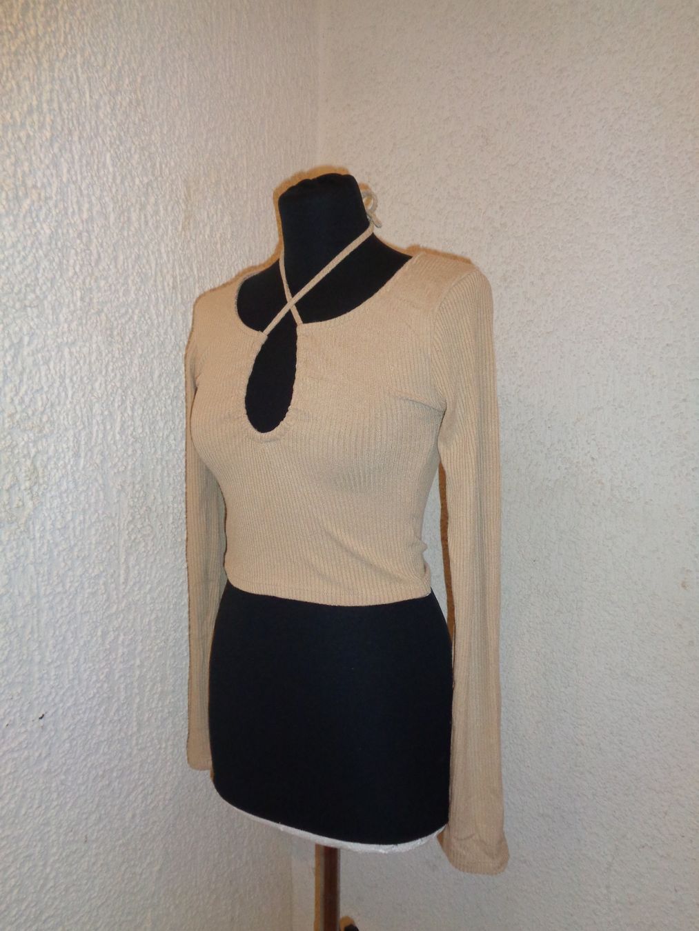 Top: Pull beige, M – Usato da La Chaux-de-Fonds venduto da Shana_aaa