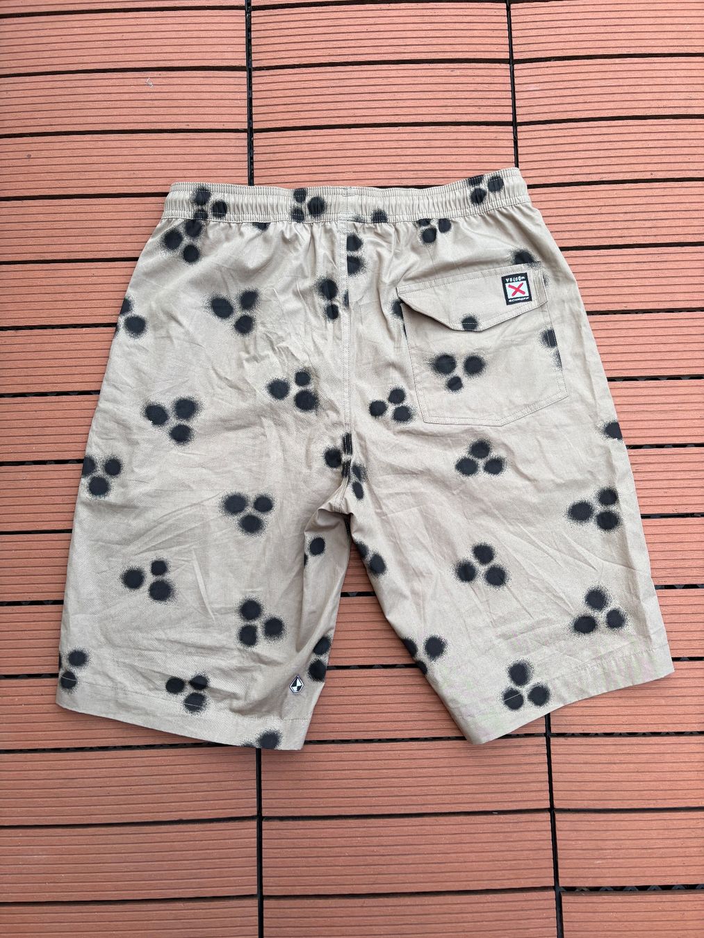 Volcom Pantaloni: Volcom Shorts | Men | Grösse M – Nuovo (secondo la descrizione) da Einigen venduto da peaksnapper 2