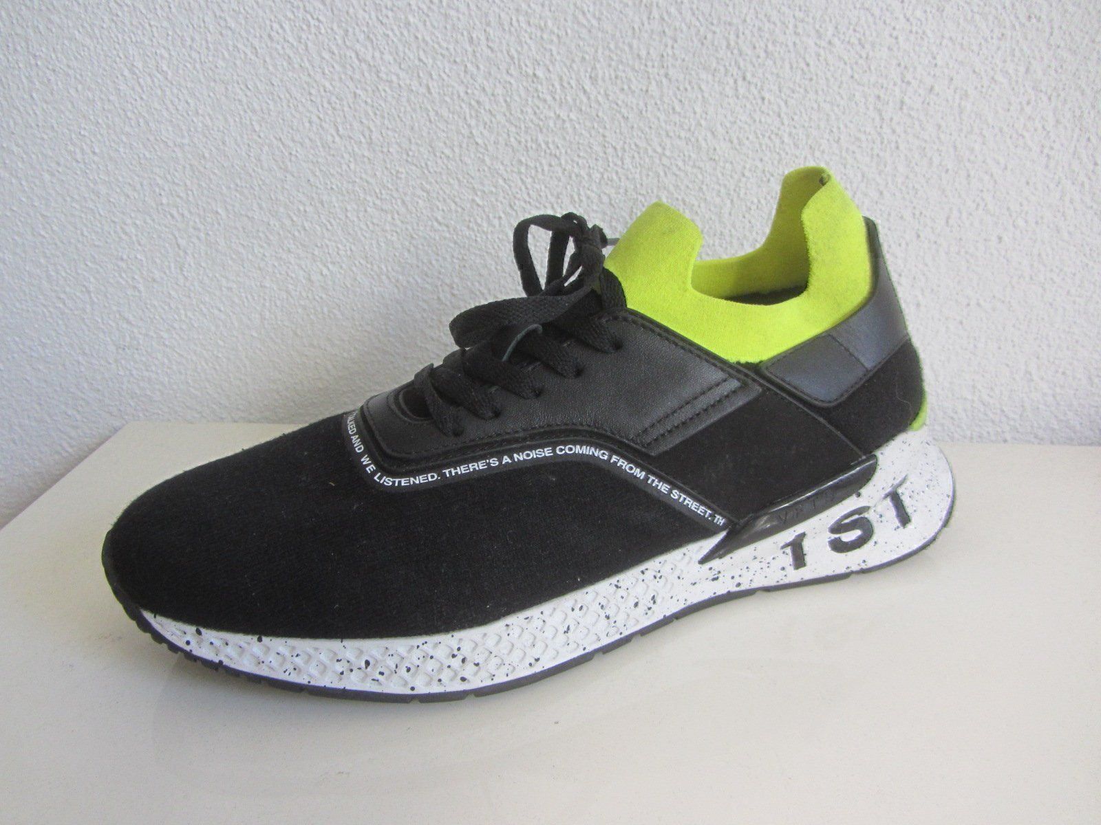 Chaussures hommes: VFTS - Sneaker schwarz 43 – D'occasion à Zürich par Diazaio 1