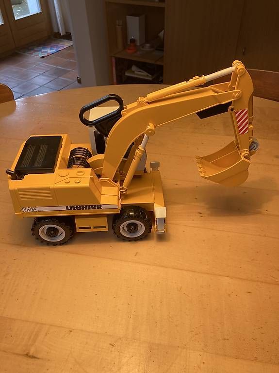 Bagger: Bagger – Gebraucht aus Windisch von pagbfrs 2