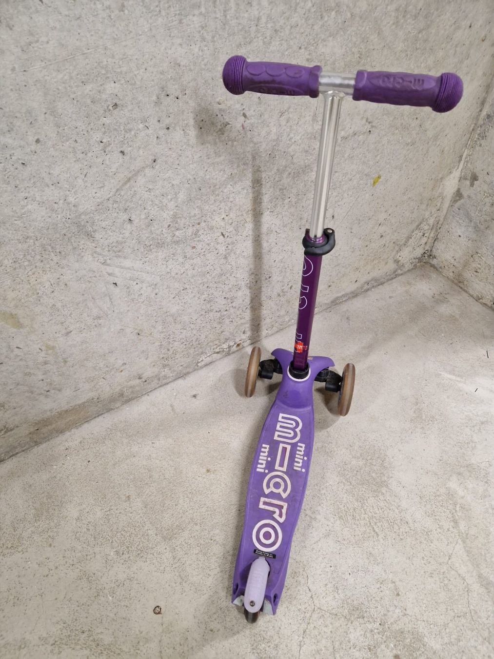Fahrzeuge für Kinder: Trottinette Micro Mini violette pour enfants – Gebraucht aus Villars-sur-Glâne von Agnie80 1