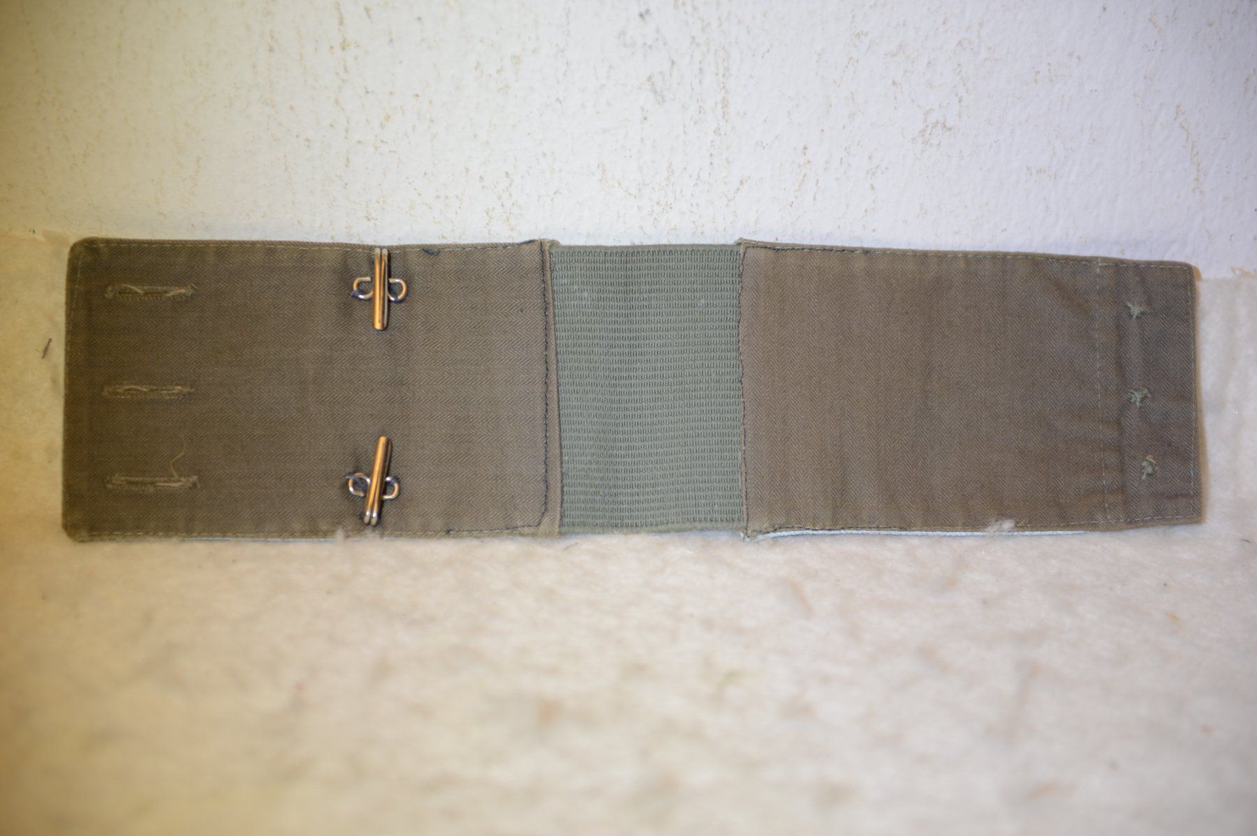 Schweizer Armee Stinchiere & Fasciature: Schweizer Armee Leuchtgamasche – Usato da Sachseln venduto da Smatsch54 1