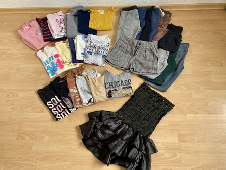 Kleiderpaket für den Sommer:T-Shirts, Hosen, Grösse 158-164
