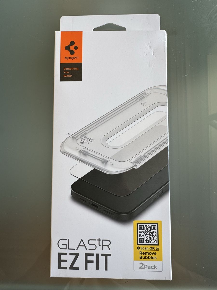 Spigen Cover & Protezioni schermo: Spigen Glas.tR EZ Fit iPhone 16 Pro Max, 2 Stk – Nuovo e nell'imballaggio originale da Zürich venduto da Nobs1 1