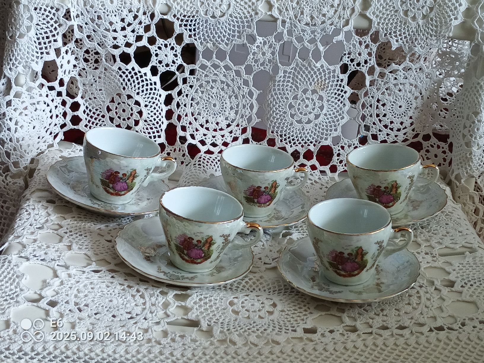 Set di piatti: Herziger Mocca-Service 16teilig – Usato da Zürich venduto da Mitzi6 4