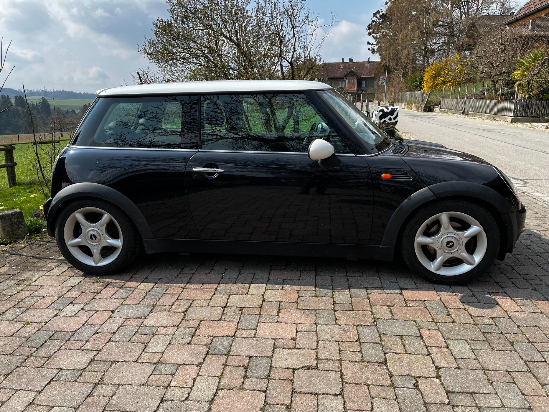 Mini Automobili: Mini Cooper 1.6 Jg. 2002 – Usato da Bern venduto da 9lxp2 2