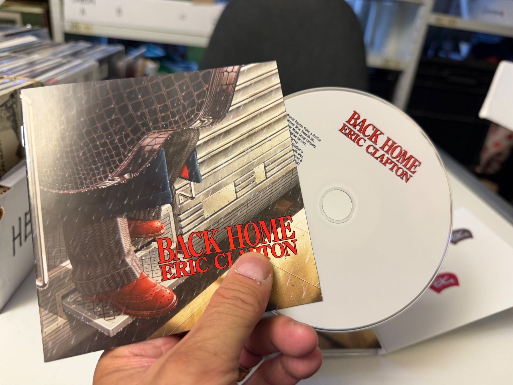 CD: Eric Clapton - Back Home - Limited Edition - HB21D – Nuovo (secondo la descrizione) da Küsnacht ZH venduto da Jazztilldawn 5