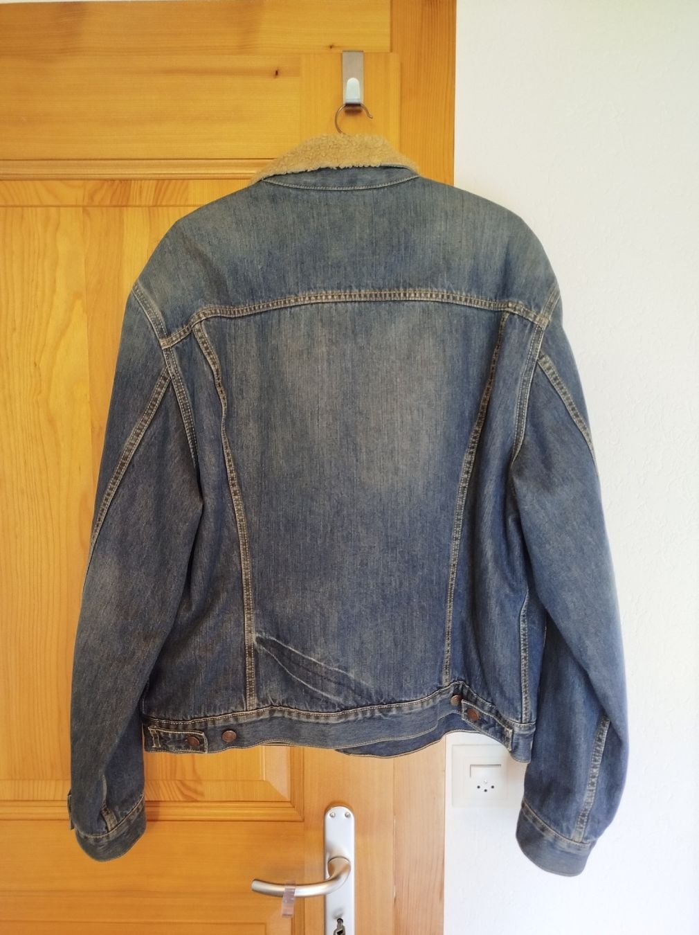 Levi's Giacche: Veste Levi's homme doublé XL – Usato da Le Locle venduto da Izy512 1