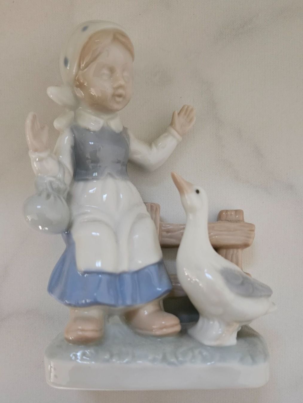 Figuren: Porzellanfigur Gänsehirtin – Gebraucht aus Meggen von G7957c24 1