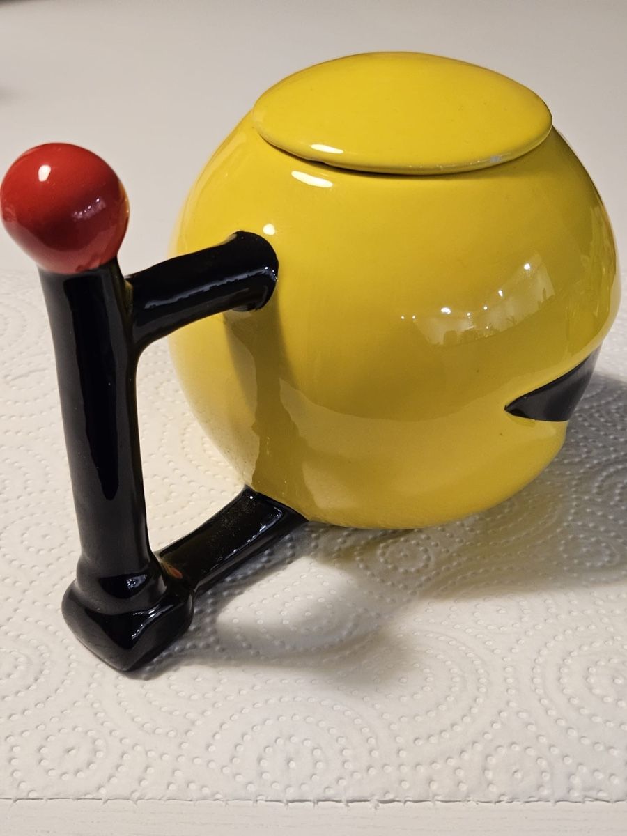 Tassen: Pac-Man Mug with Lid – Neu (gemäss Beschreibung) aus Lausanne von Mogcatknight 1