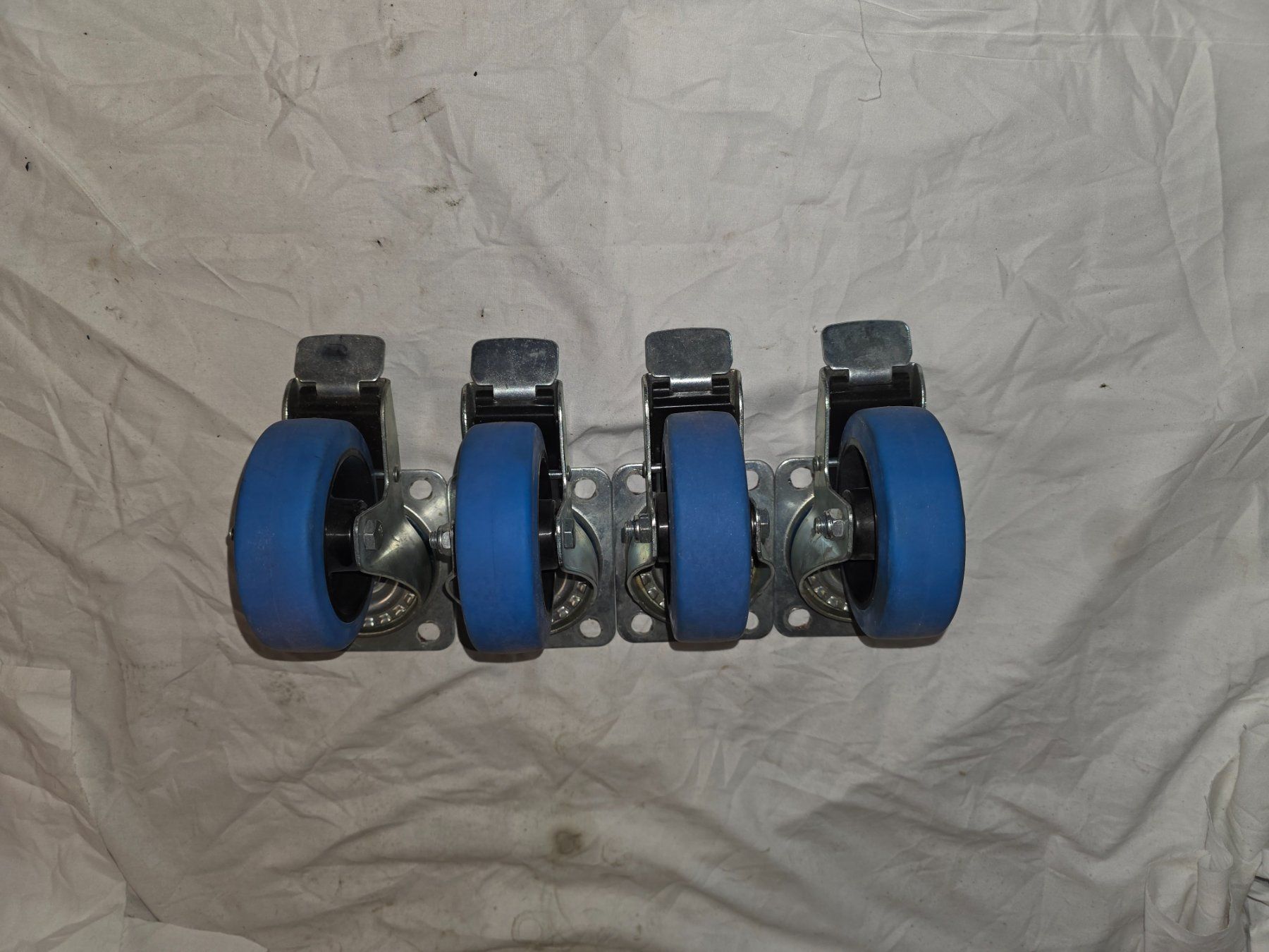 Altro per stoccaggio & trasporto: 4 Lenkrollen mit Bremse blau Rad 9 cm – Usato da Kirchlindach venduto da rey_g5wn 2