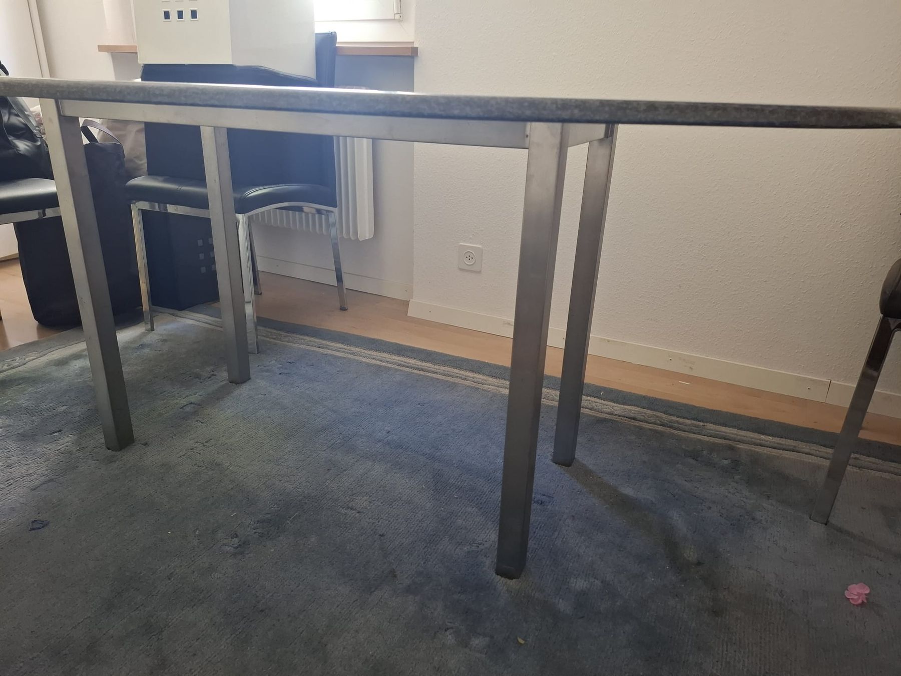 Tables: Ovaler Granittisch – D'occasion à Schliern b. Köniz par Jemy94 2