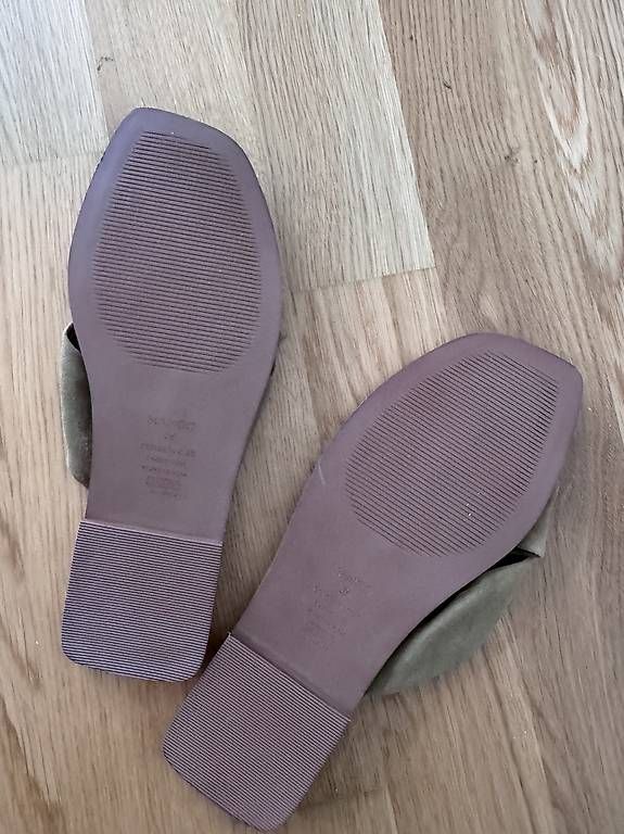 Damenschuhe: Mango Sandalen / Slides mit Schleife khaki Gr. 37 – Gebraucht aus Zürich von mar_lwx5 1