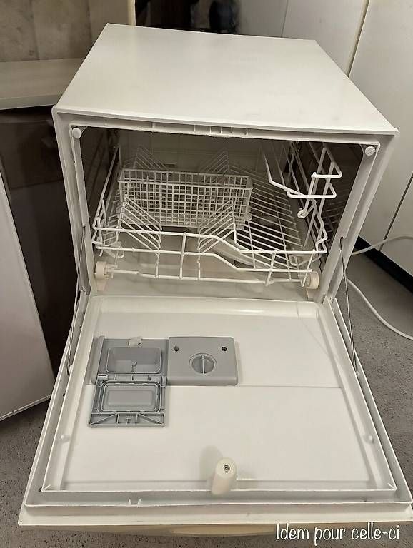 Lavastoviglie: Mini lave-vaisselle compact  idéal petite cuisine / studio – Usato da Montreux venduto da Brainless_the_swiss 1