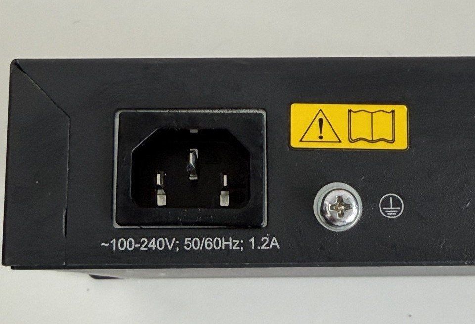 Interruttori: 3Com Baseline Switch 2952-SFP Plus JE009A 48-Port Gigabit – Usato da Brüttisellen venduto da itprofisgroup 2