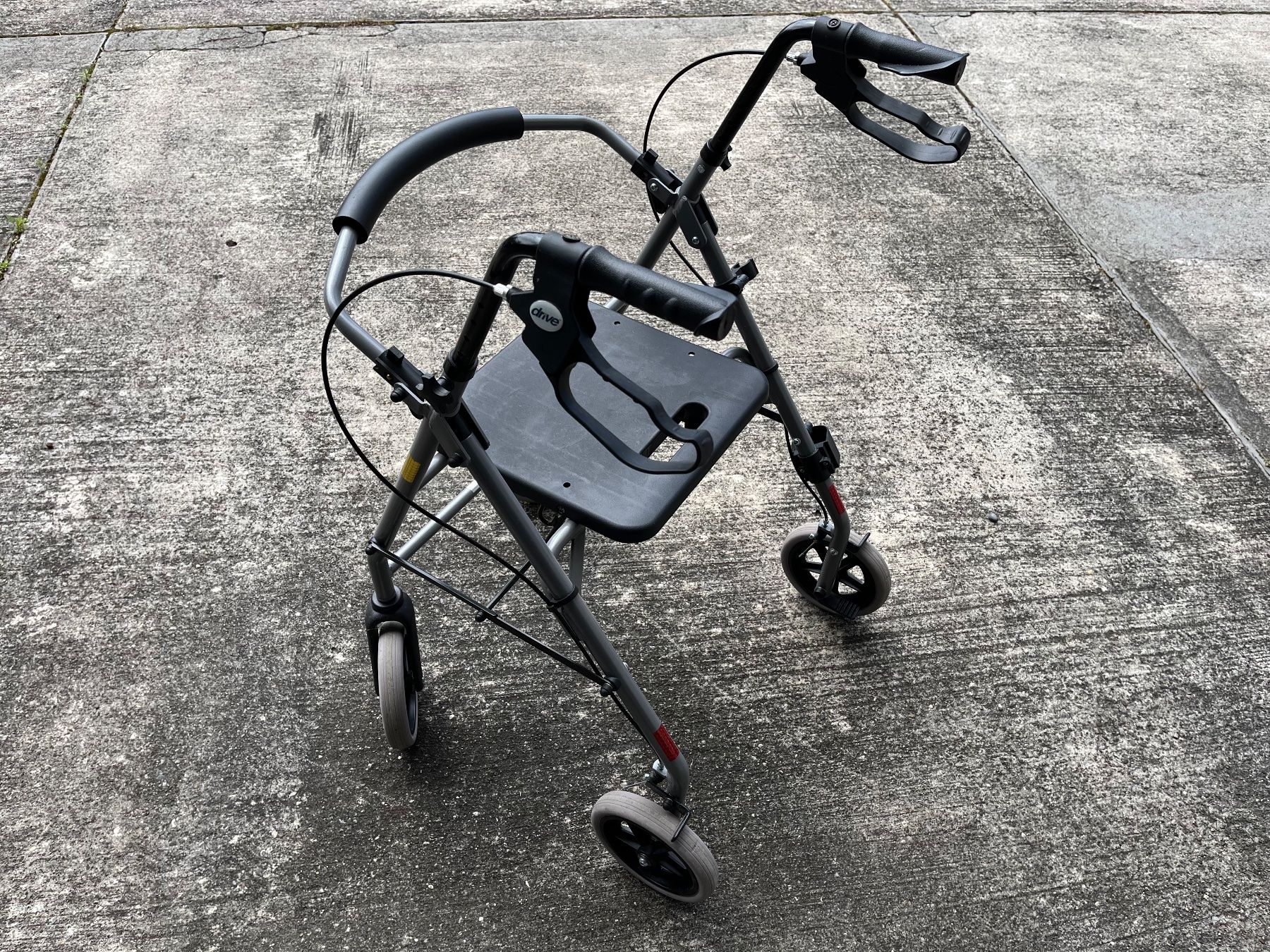 Ausili per la deambulazione: Rollator Gigo 2G mit Korb – Usato da Allschwil venduto da rol_95b5 5